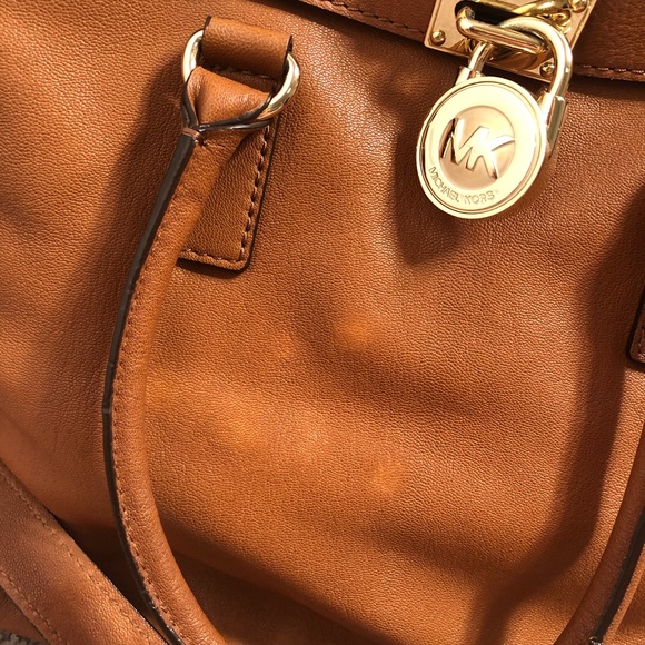 Michael Kors Hamilton Large Leather Tote - Picture 4 of 5